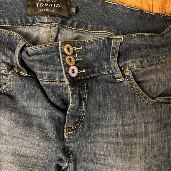 Torrid Jeans Size 14R - Picture 3 of 5